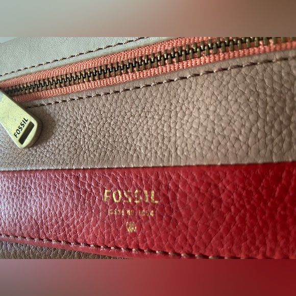 FOSSIL Preston Flap Snap Trifold Wallet - Picture 2 of 5